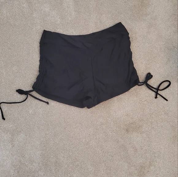 Swim shorts🍒 - Picture 2 of 10